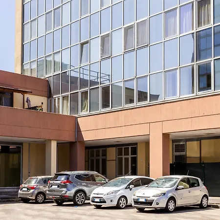 アパート New Flat Near Ieo And Olympic Village ミラノ